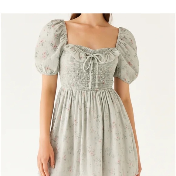 Abercrombie & Fitch Dresses & Skirts - Abercrombie & Fitch Floral Mini Dress